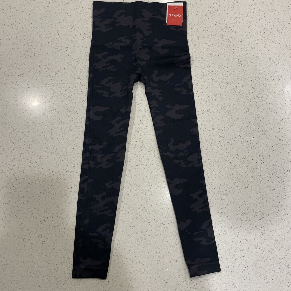 Spanx Womens Small Look At Me Now Seamless Leggings Black Camo FL3515 New NWT S